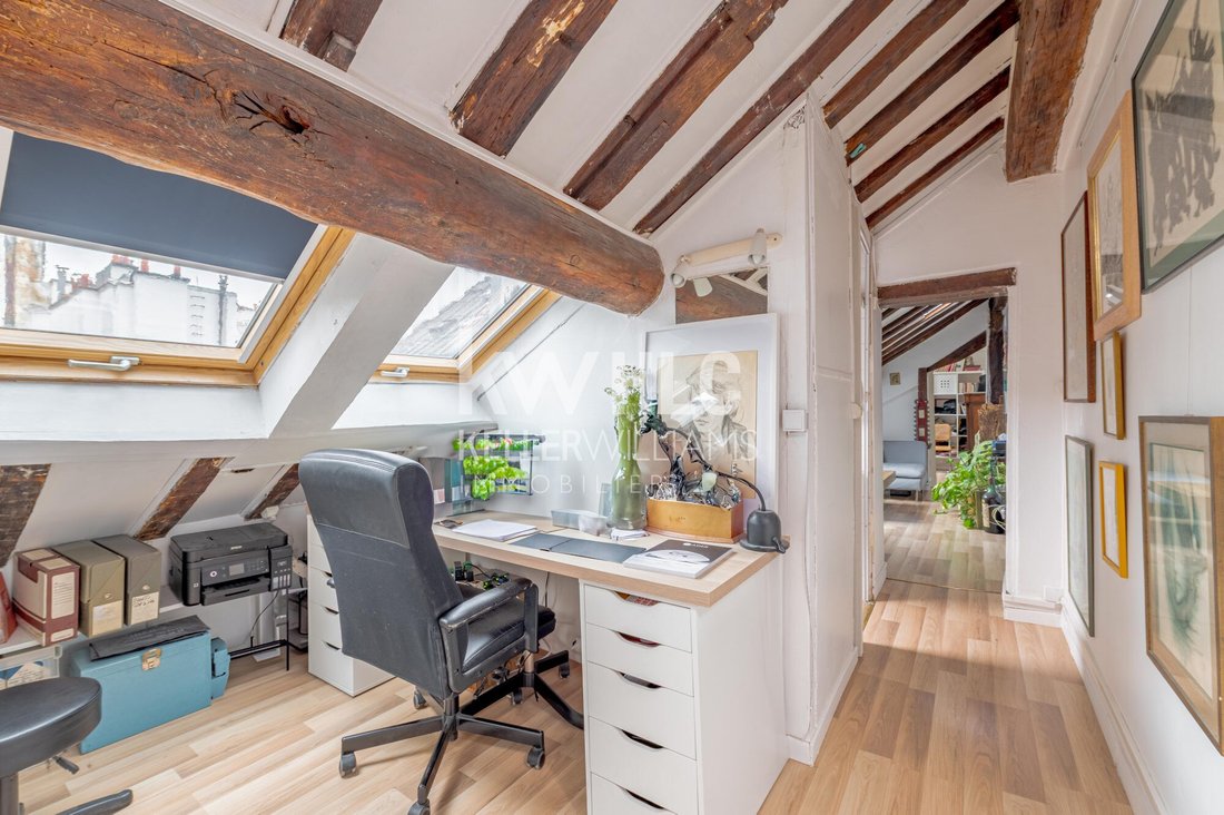 Apartment in Montorgueil-Saint Denis, Paris 2e Arrondissement, Paris 4 - 18990611