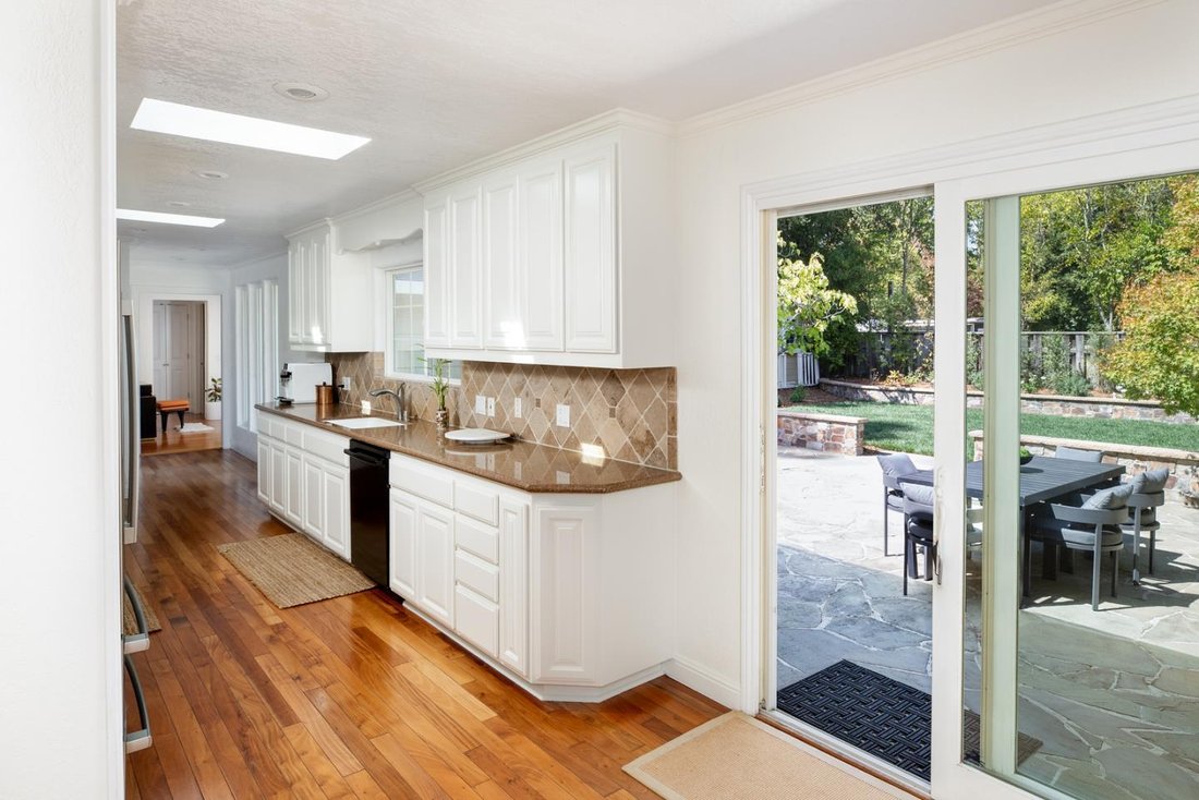House in Emerald Hills, California, United States 5 - 18987836