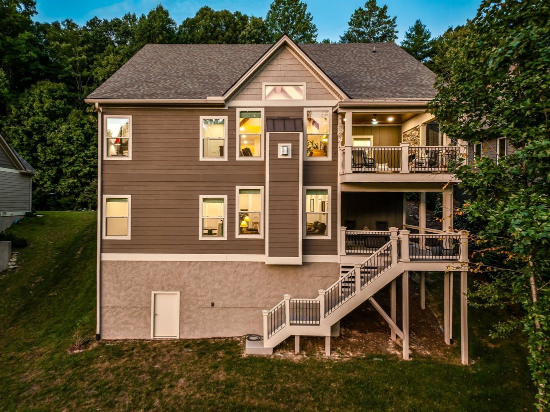 House in Hendersonville, North Carolina, United States 5 - 18990486