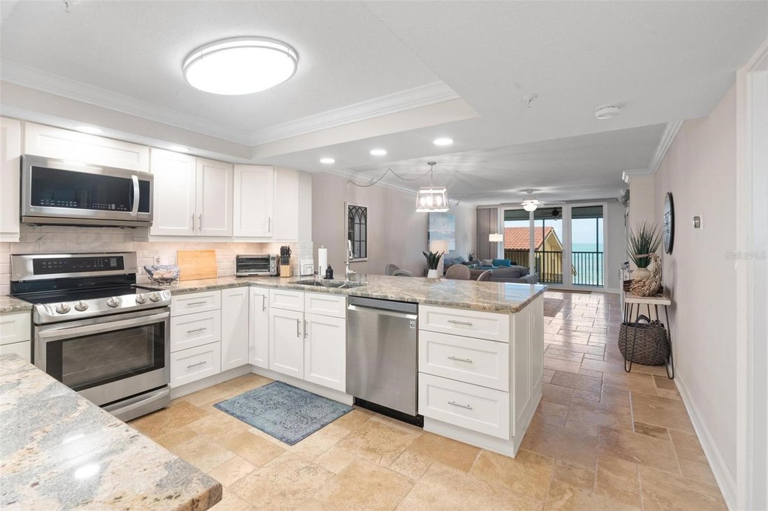 Condo in Madeira Beach, Florida, United States 5 - 18988423