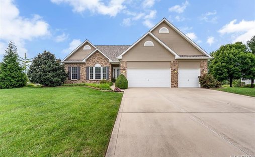 House in Columbia, Illinois, United States 1