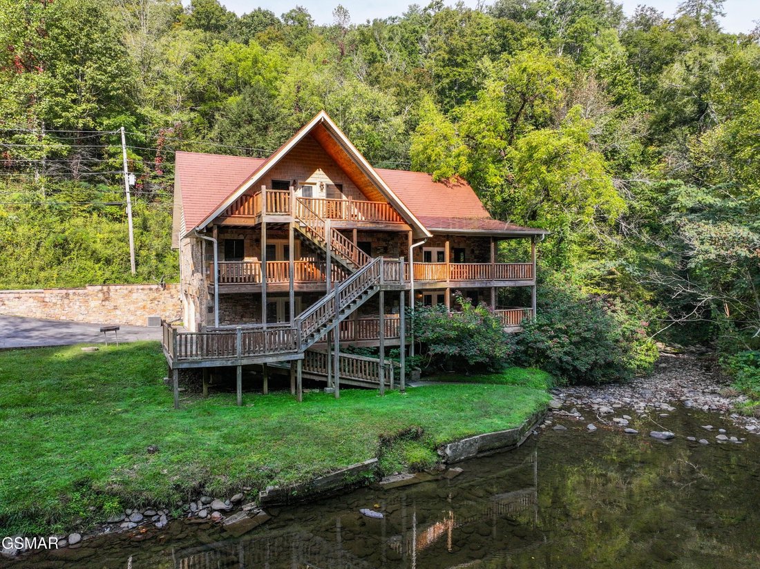 House in Sevierville, Tennessee, United States 1 - 18987312