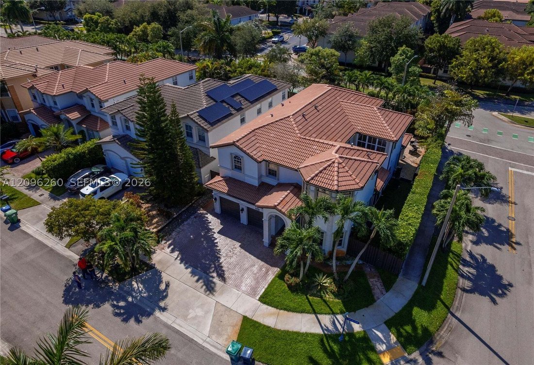 House in Doral, Florida, United States 4 - 18988315