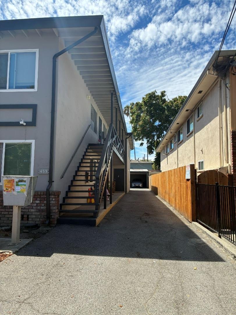 San Jose, California, United States 3 - 18987840