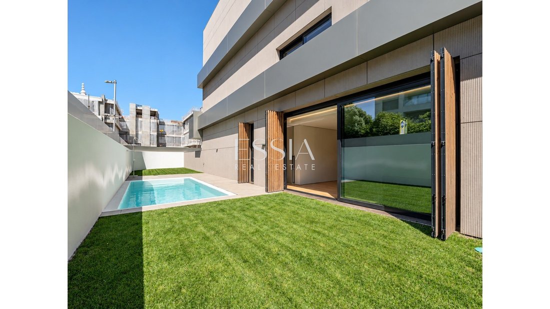 Apartment in Aldoar, Foz do Douro e Nevogilde, Porto District, Portugal 1 - 13547202