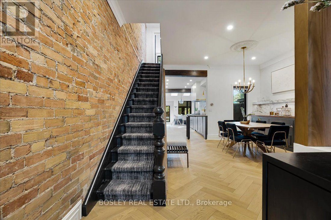 House in Toronto, Ontario, Canada 3 - 18990462