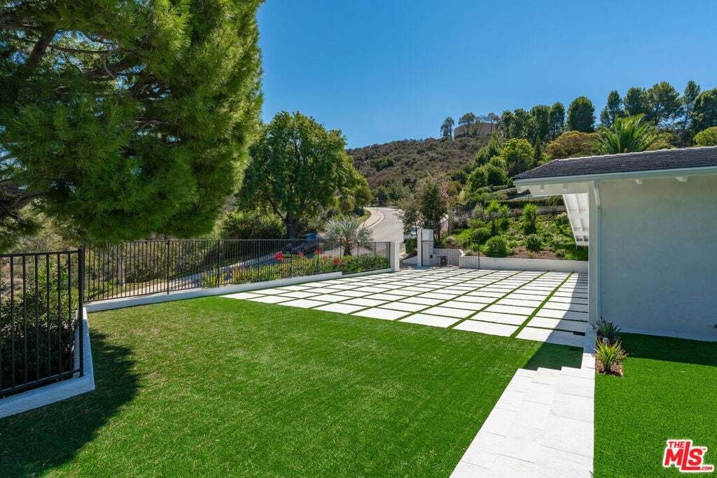 House in Hidden Hills, California, United States 4 - 18988041