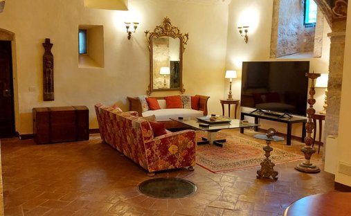 House in Monteriggioni, Tuscany, Italy 1