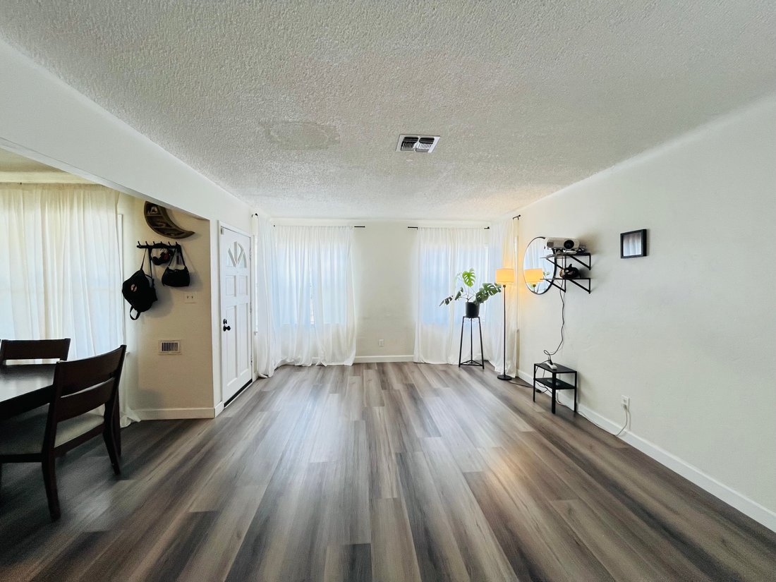 House in Compton, California, United States 4 - 18987072