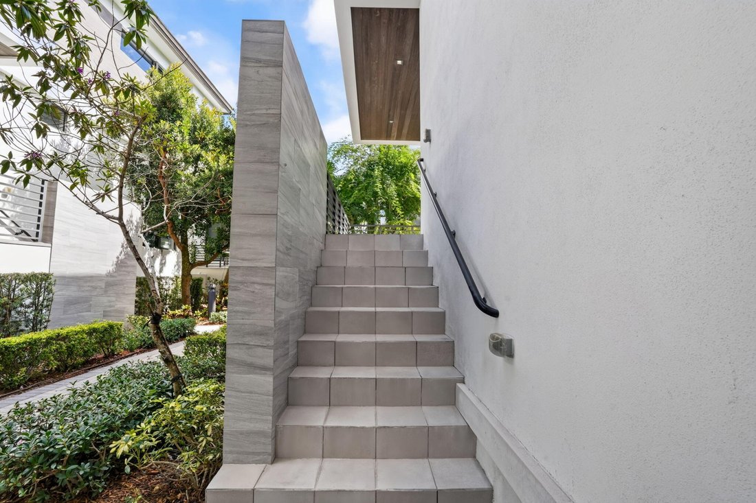 House in Miami Springs, Florida, United States 5 - 18988361