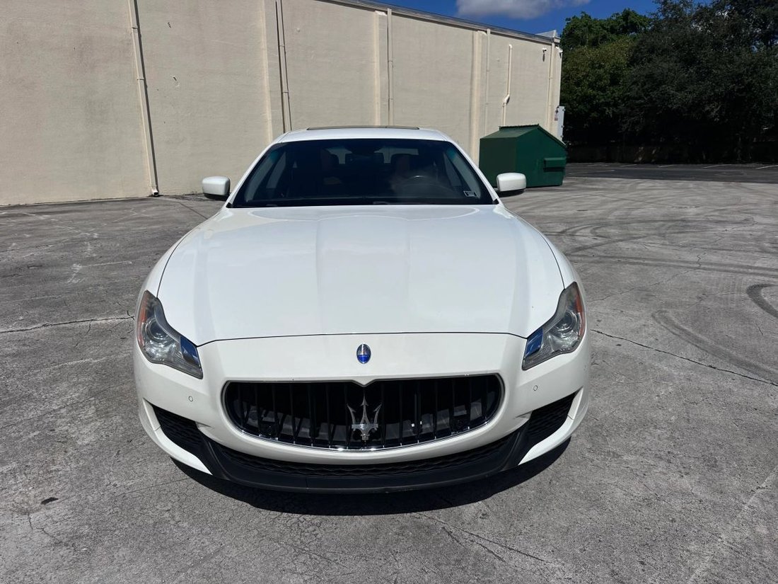 Sedan in Hollywood, FL, United States 2 - 18990134