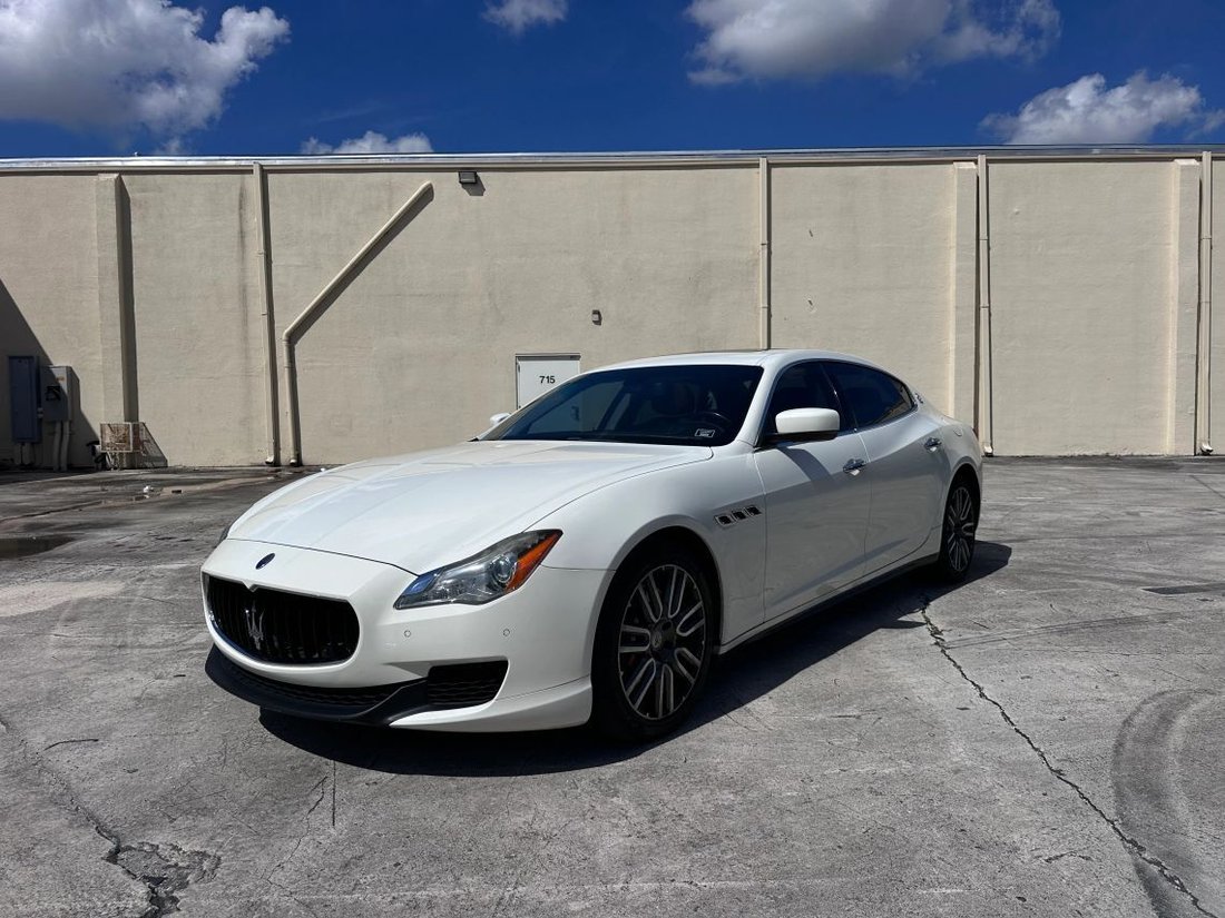 Sedan in Hollywood, FL, United States 1 - 18990134