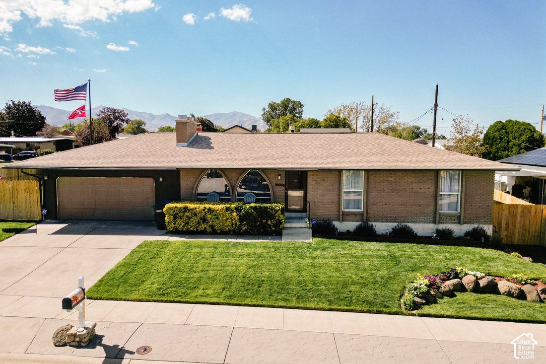 West Valley City, Utah, United States 1 - 18989682