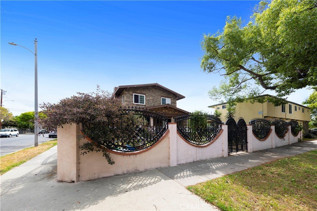 House in Santa Ana, California, United States 2 - 17642573