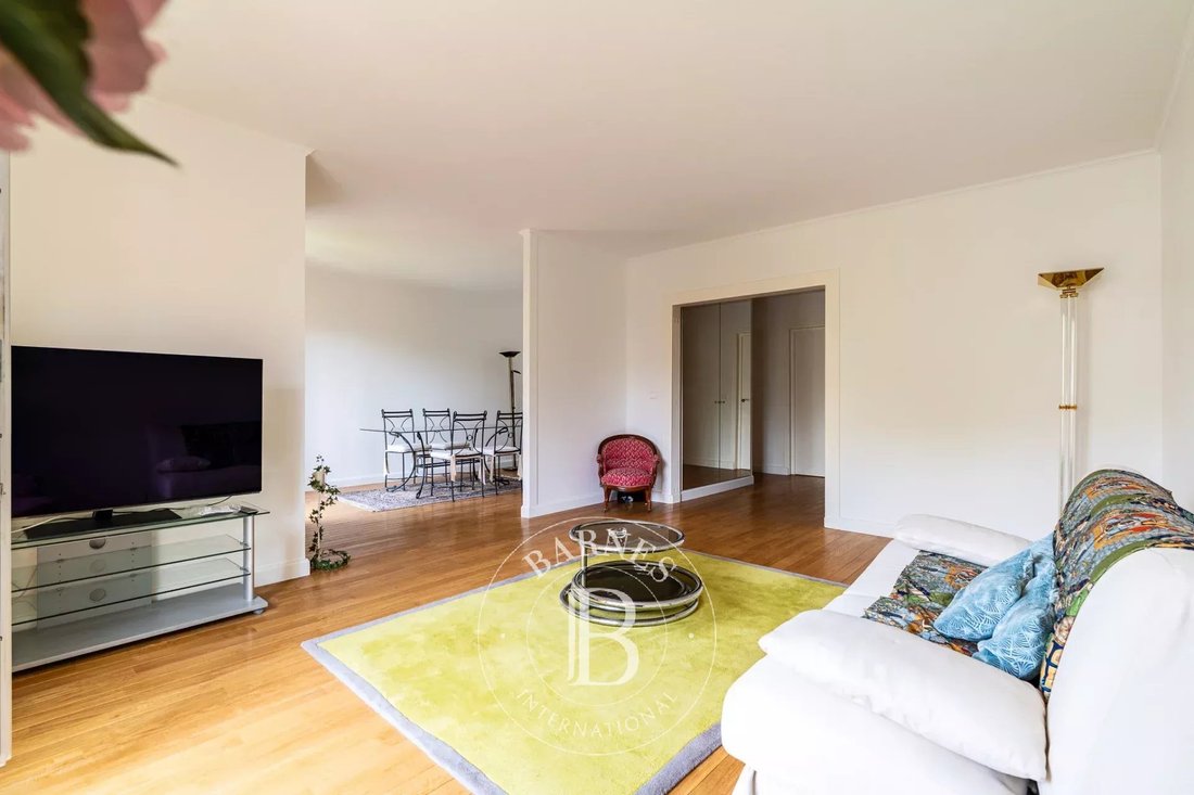 Apartment in Saint James-Delabordère, Neuilly-sur-Seine, France 4 - 18989638