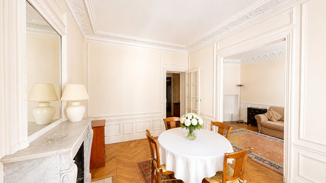 Apartment in Auteuil Nord, Paris 16e Arrondissement, Paris 2 - 18989834