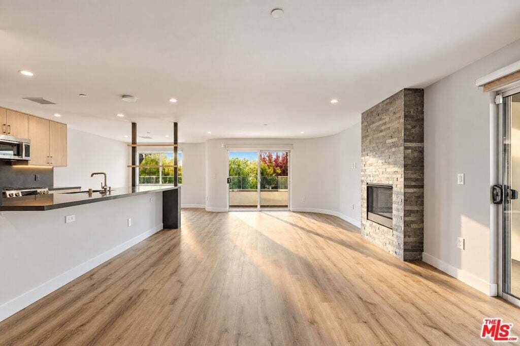 Condominio a Los Angeles, California, Stati Uniti 2 - 18989548