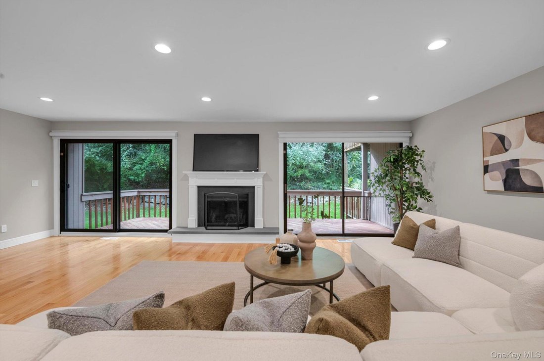 Condo in Port Washington, New York, United States 5 - 18989301