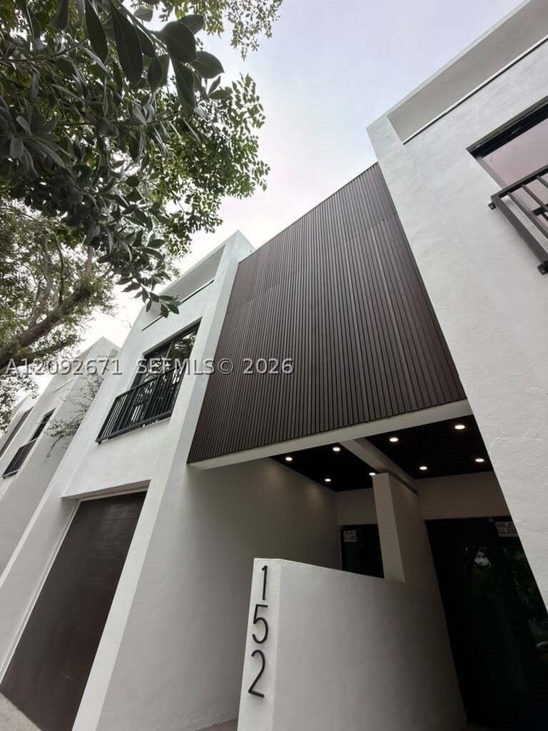 House in Miami, Florida, United States 3 - 18983295