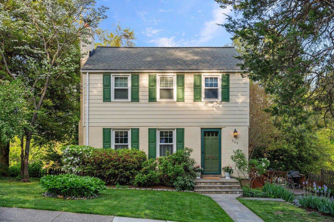 House in Arlington, Virginia, United States 1 - 18987008