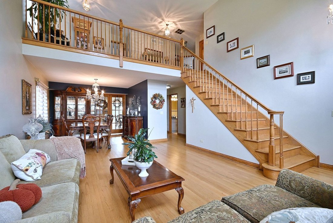 House in Des Plaines, Illinois, United States 4 - 18988170