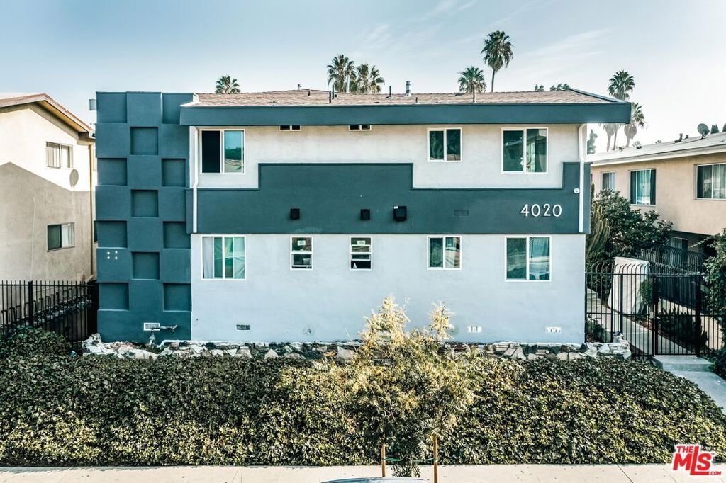 Los Angeles, California, United States 1 - 18988087
