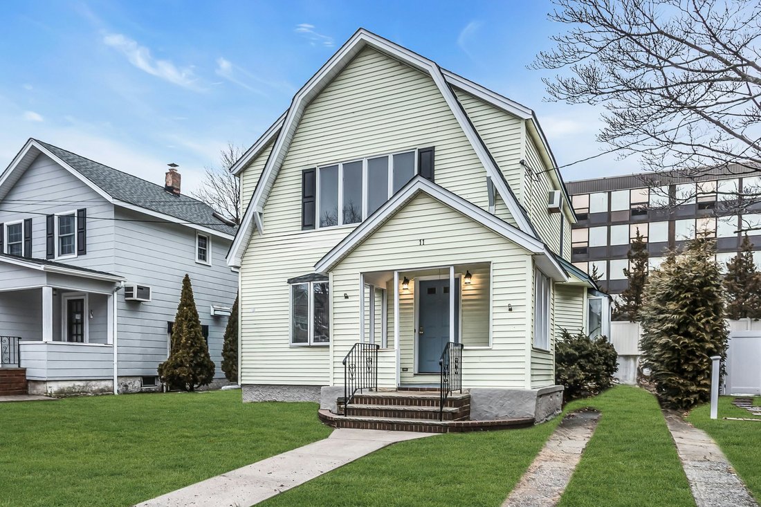 House in Lynbrook, New York, United States 2 - 18926670