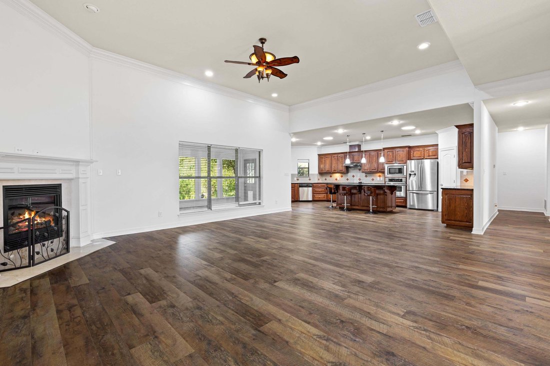 House in Longview, Texas, United States 2 - 18988536