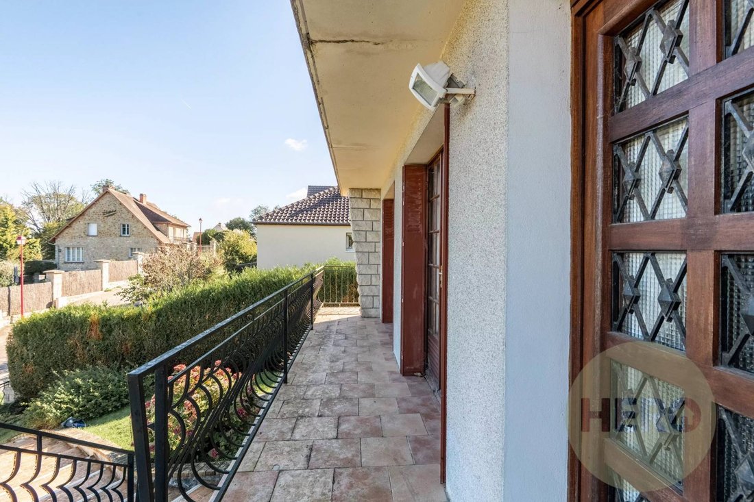 House in Jouars-Pontchartrain, Ile-de-France, France 3 - 16255608