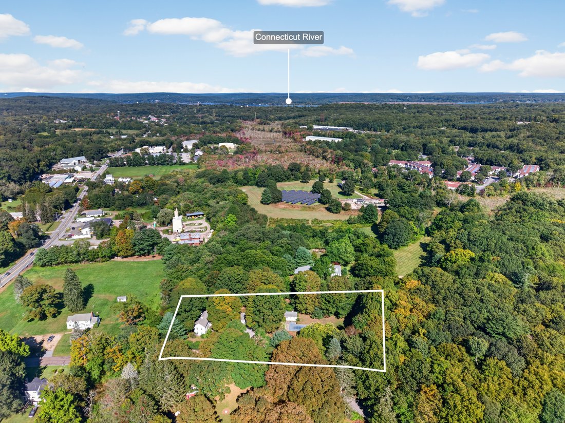 House in Essex, Connecticut, United States 5 - 18987109