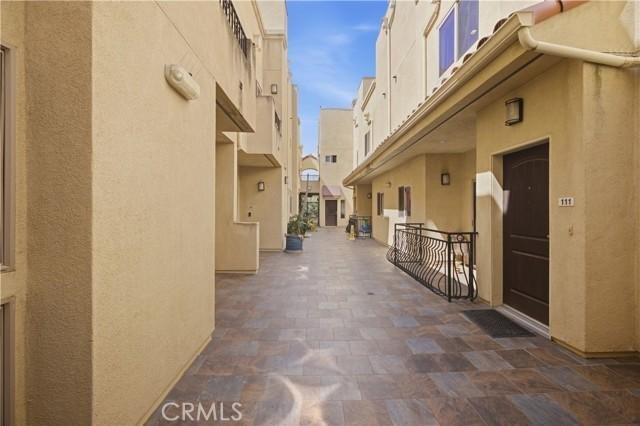 Condo in Los Angeles, California, United States 5 - 18987339