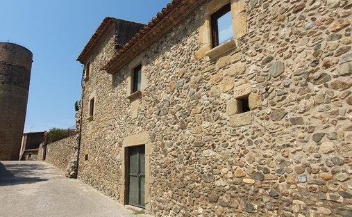 Country House in Cruilles, Monells i Sant Sadurni de l'Heura, Catalonia, Spain 1