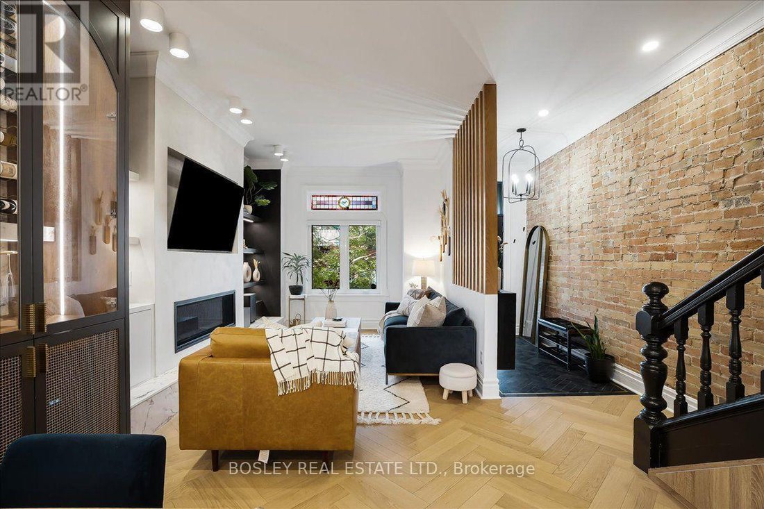 House in Toronto, Ontario, Canada 5 - 18990462