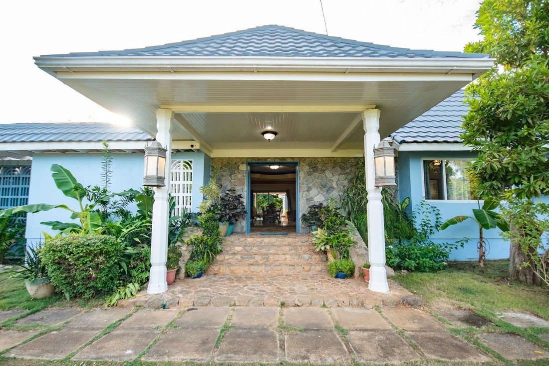 Villa in Runaway Bay, St. Ann Parish, Jamaica 2 - 18987389