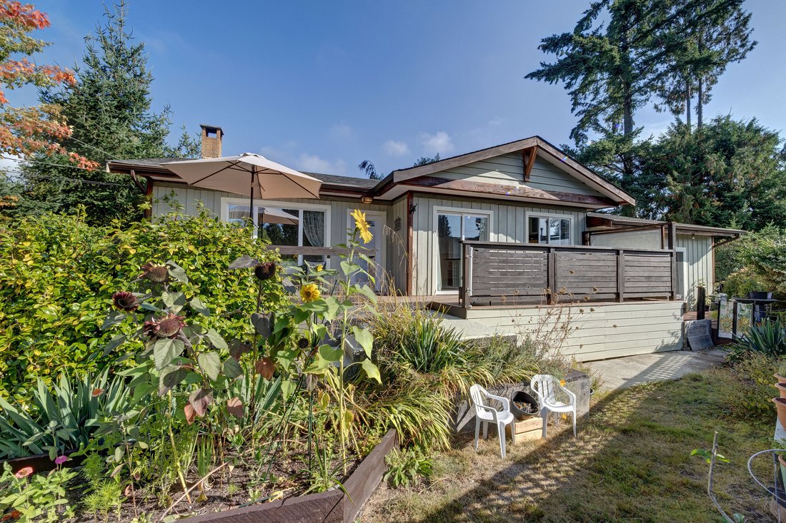 House in Sechelt, British Columbia, Canada 2 - 18989132