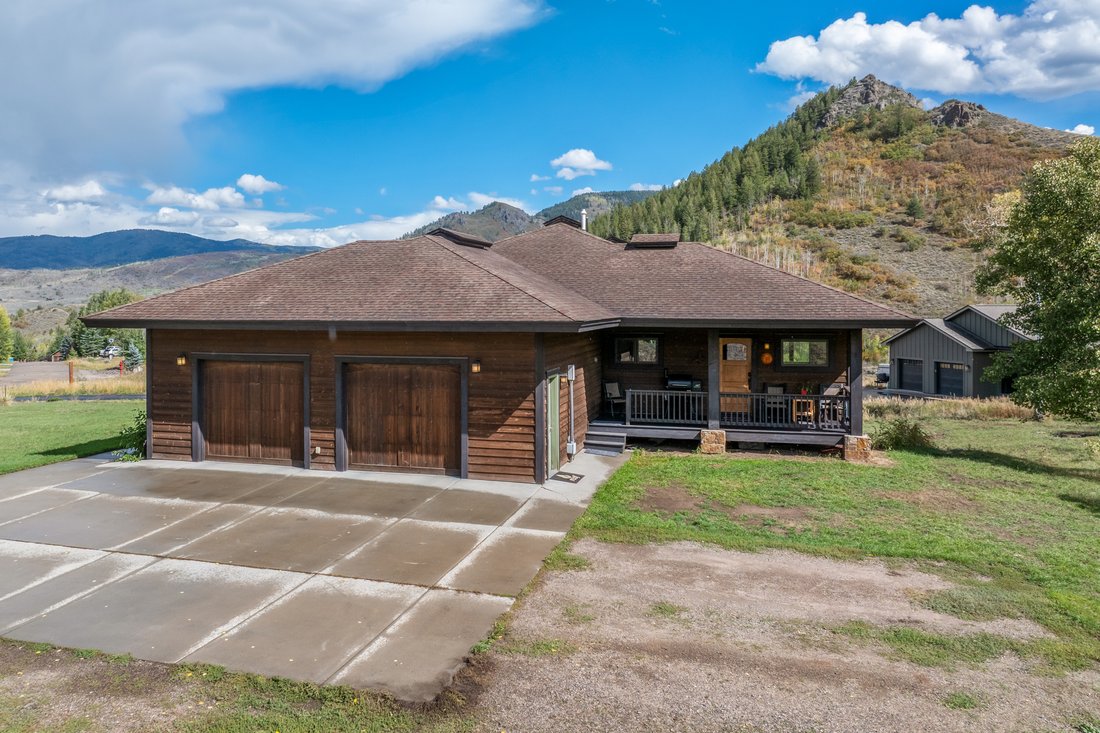 House in Oak Creek, Colorado, United States 4 - 18987381