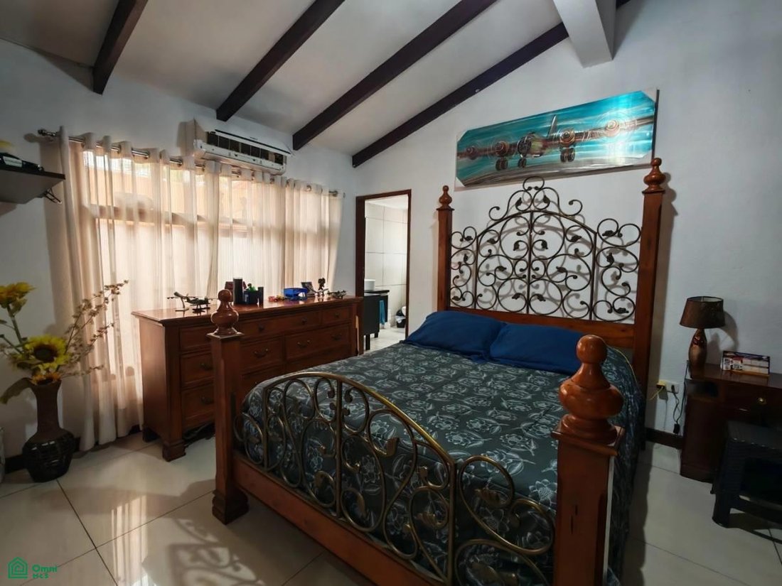 House in Santa Cruz de la Sierra, Santa Cruz Department, Bolivia 3 - 17730854
