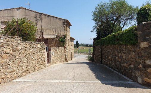 Landhaus in Cruilles, Monells i Sant Sadurni de l'Heura, Katalonien, Spanien 1