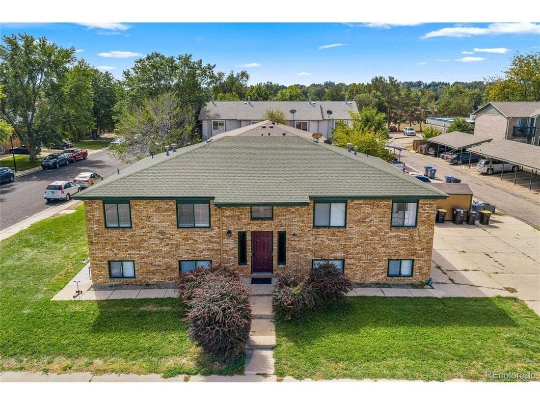 Longmont, Colorado, United States 1 - 18987724