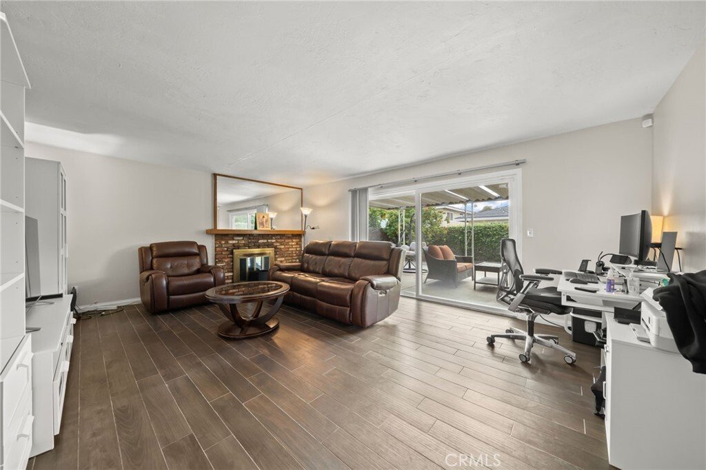 House in Signal Hill, California, United States 3 - 18078116