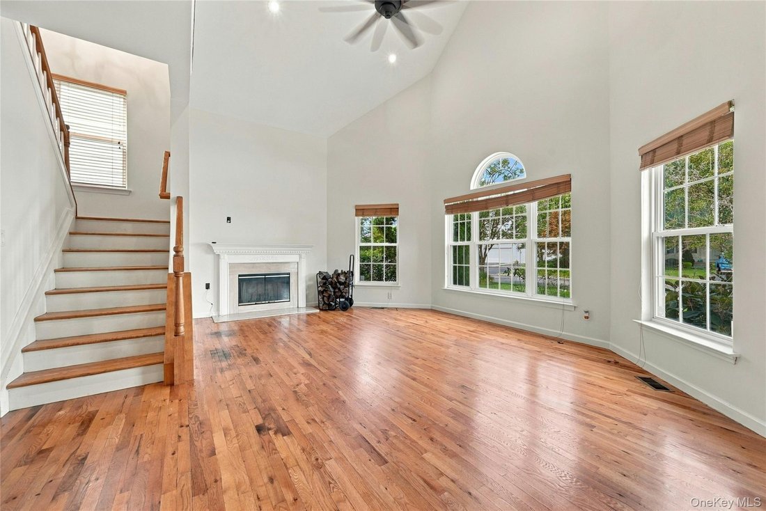 Condo in Centereach, New York, United States 4 - 18989322