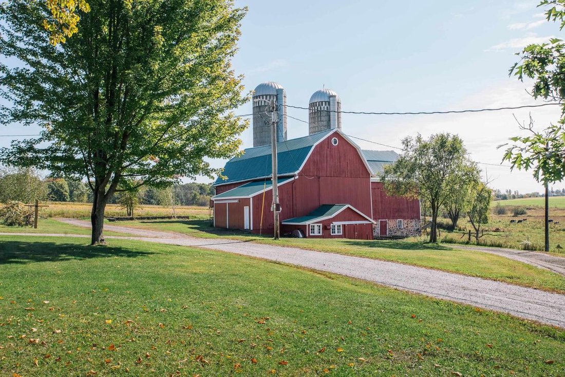 House in Neillsville, Wisconsin, United States 4 - 18988421