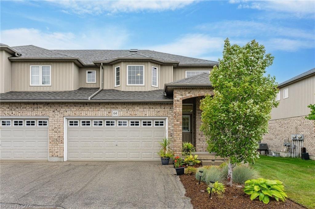 Townhouse in Woolwich, Ontario, Canada 2 - 18989620