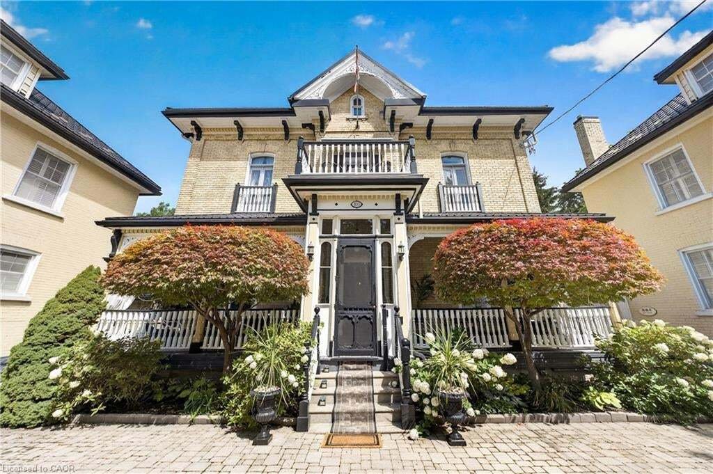 House in Stratford, Ontario, Canada 3 - 18989555