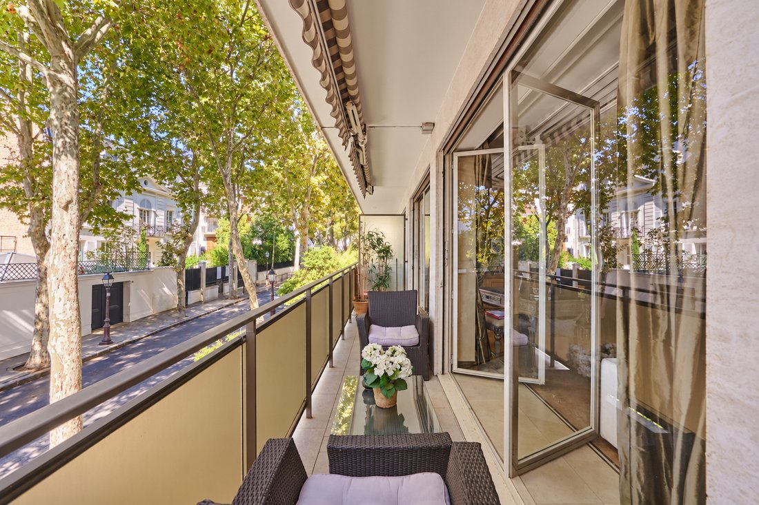 Apartment in La Plaine des Sablons, Neuilly-sur-Seine, France 5 - 18989827