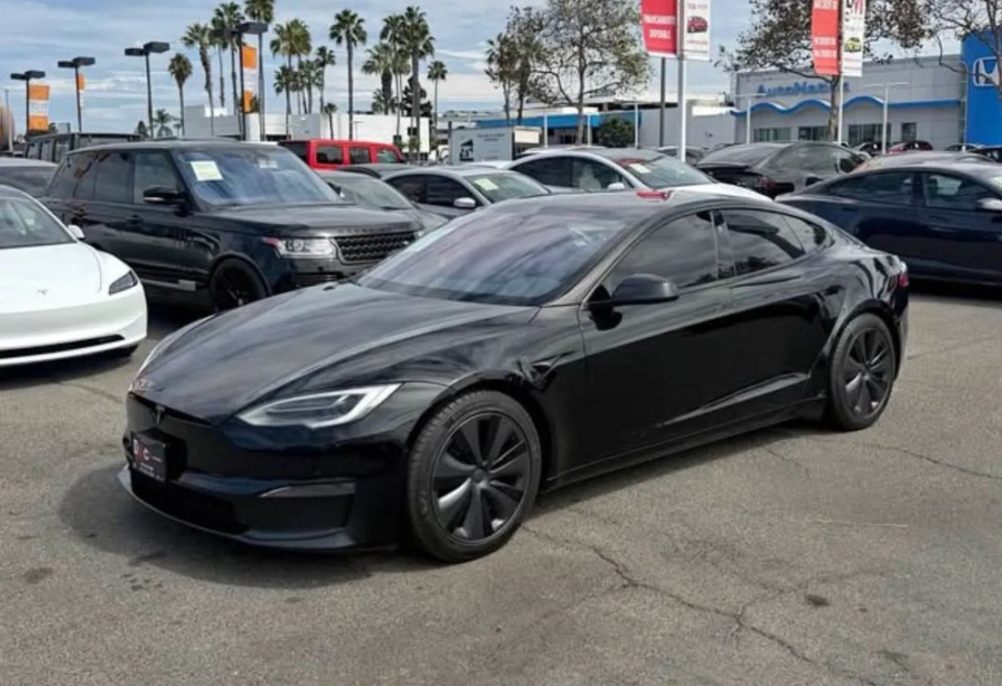 Sedan in Costa Mesa, CA, United States 2 - 18990046