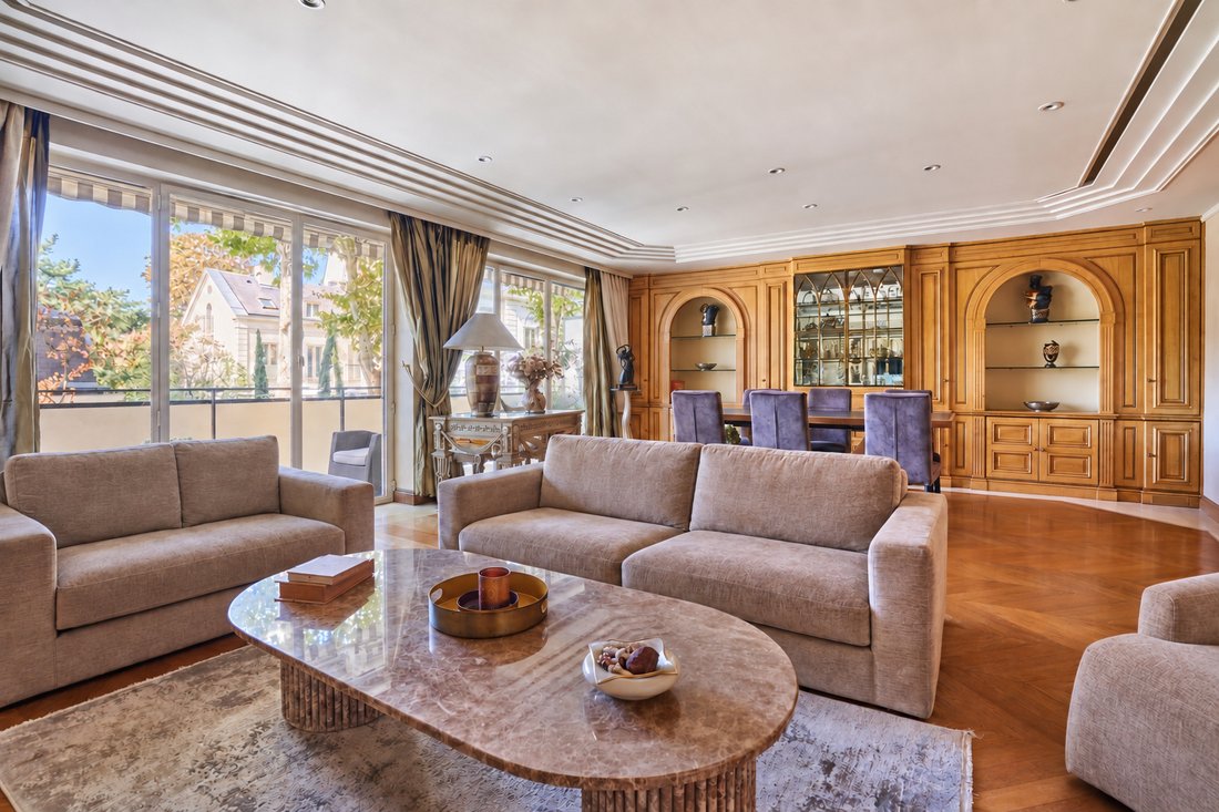 Apartment in La Plaine des Sablons, Neuilly-sur-Seine, France 3 - 18989827