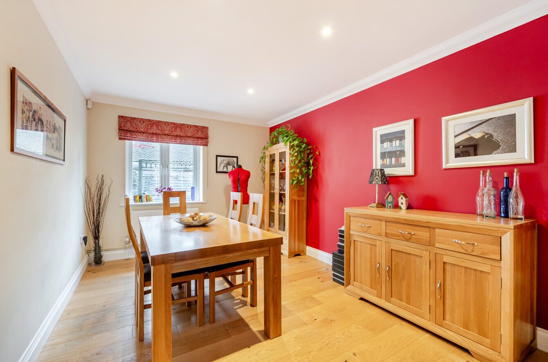 House in New Milton, England 5 - 18987798