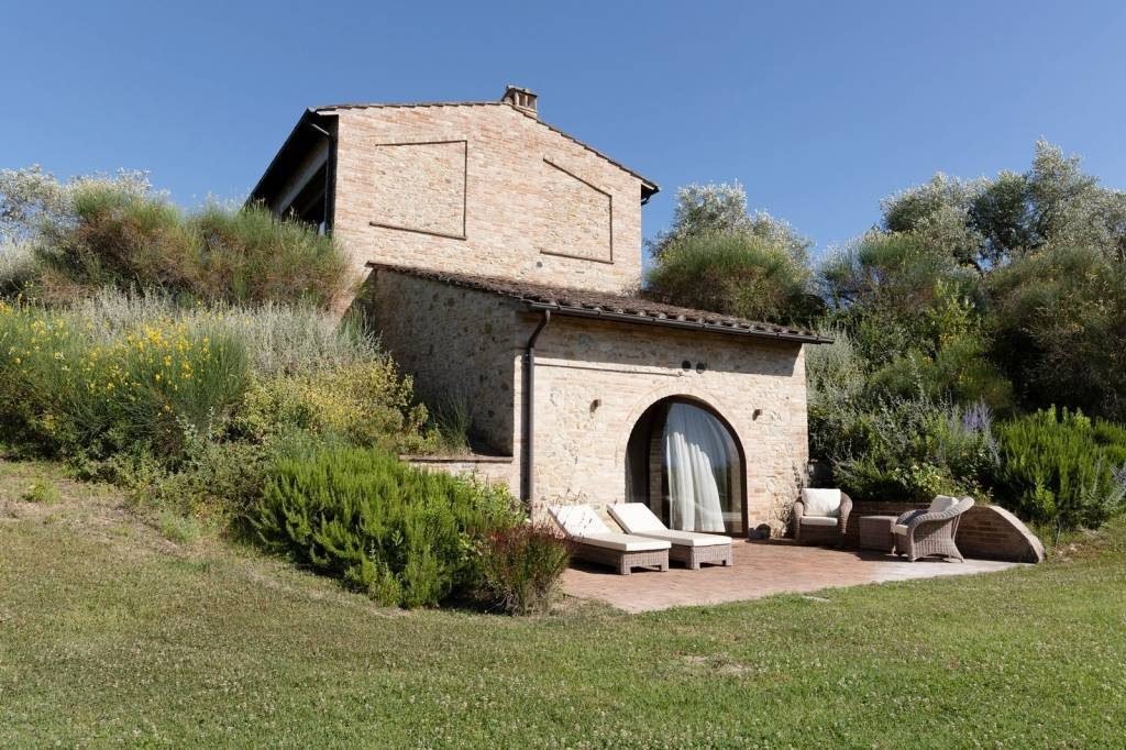 House in San Gimignano, Tuscany, Italy 2 - 18988193