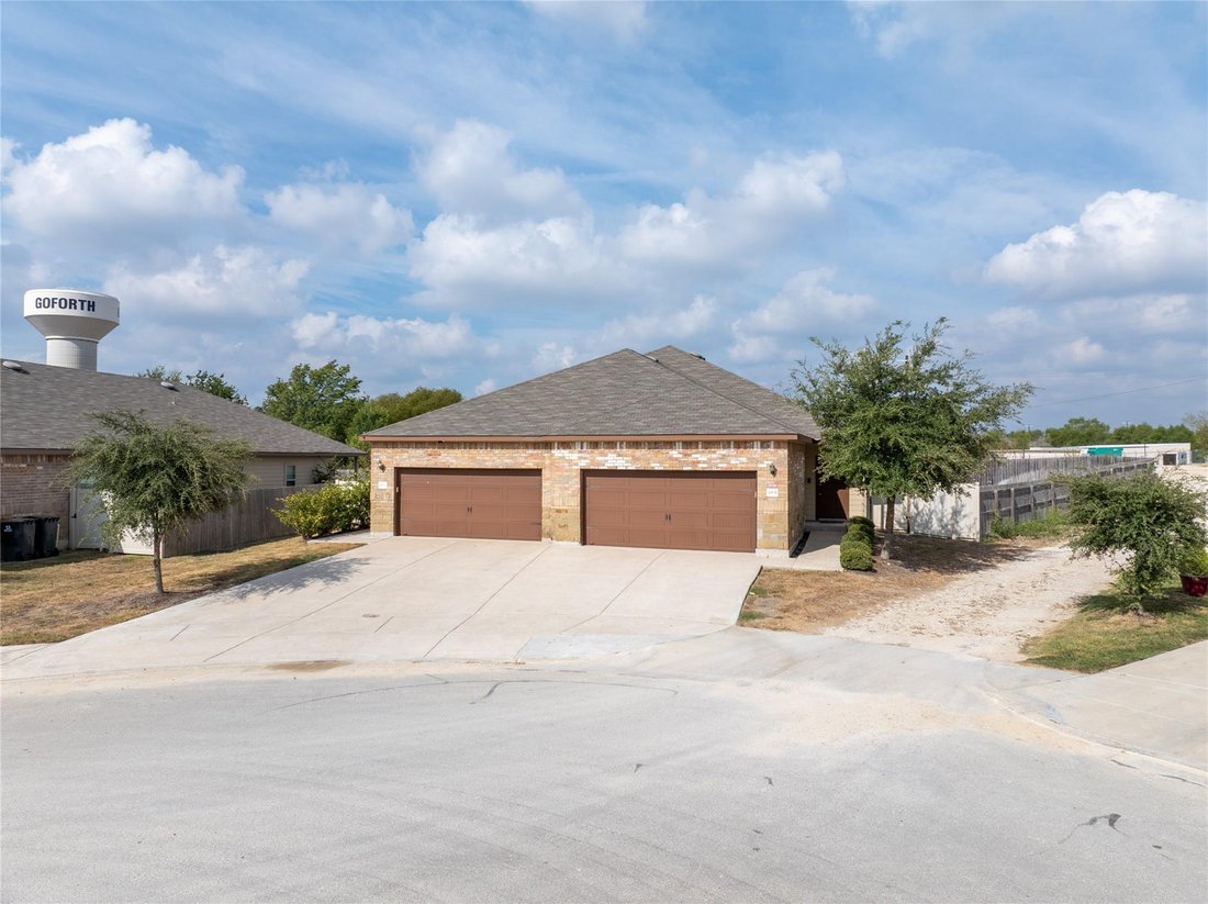 House in Buda, Texas, United States 1 - 18988493